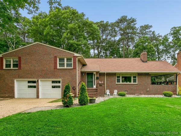 319 Mistletoe Drive, Newport News, VA 23606