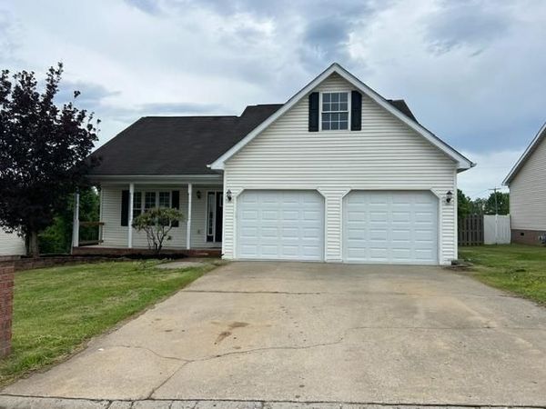 203 Nicole Drive, Hurricane, WV 25526