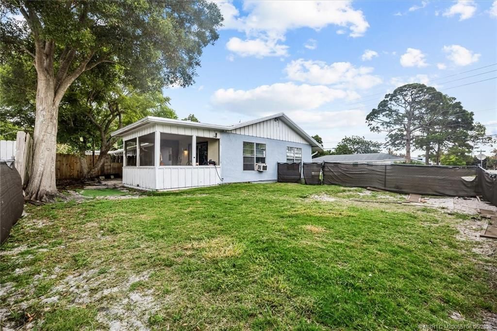 3248 SE Golden Gate Avenue, Stuart, FL 34997 Photo