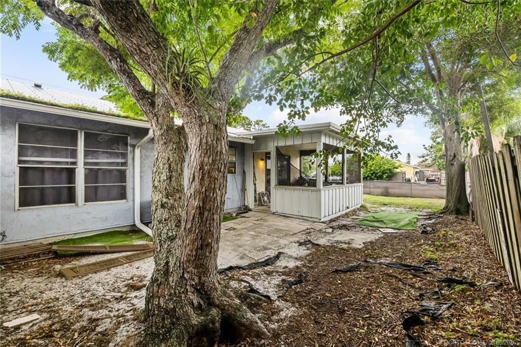 3248 SE Golden Gate Avenue, Stuart, FL 34997 Photo