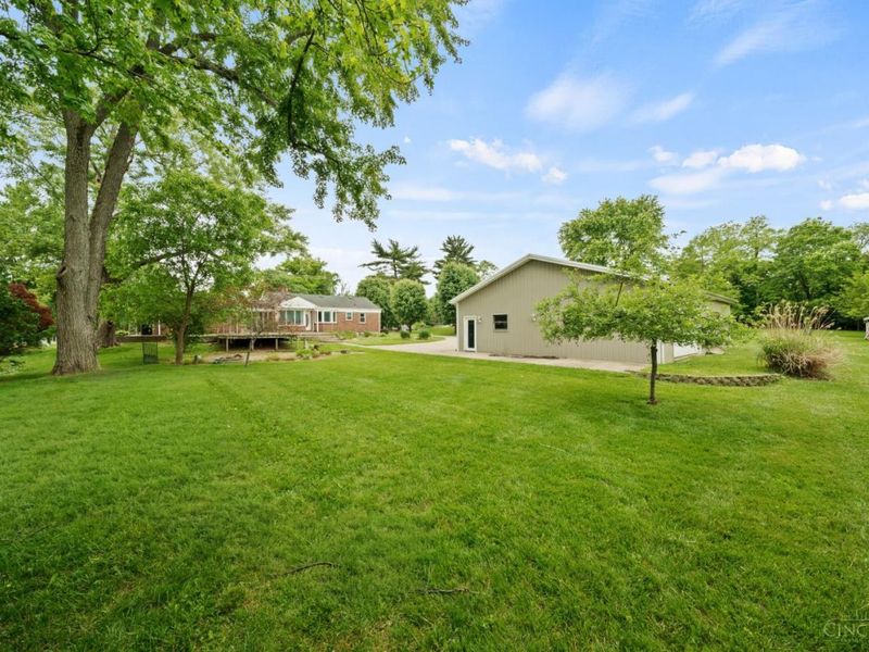 2100 Miles Road, Springfield Twp., OH 45231 Photo 9