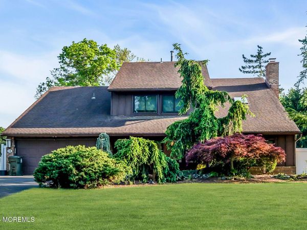 12 Ethan Allen Road, Freehold, NJ 07728