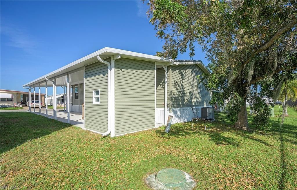93 Poinsettia Dr, Fort Myers, FL 33905 Photo