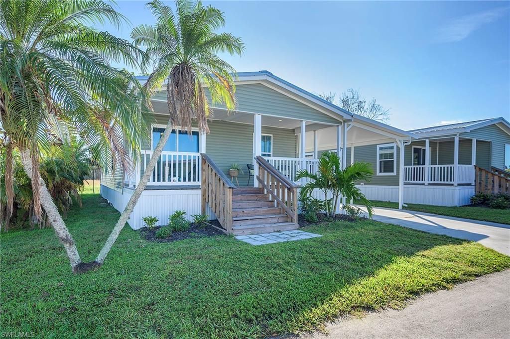 93 Poinsettia Dr, Fort Myers, FL 33905 Photo