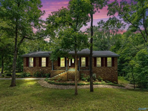 718 Versailles Drive SE, Huntsville, AL 35803