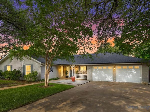 2004 Creekview DR , Round Rock, TX 78681