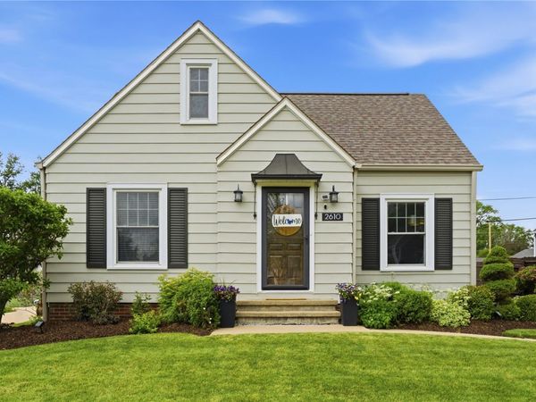 2610 E Avenue NE, Cedar Rapids, IA 52402