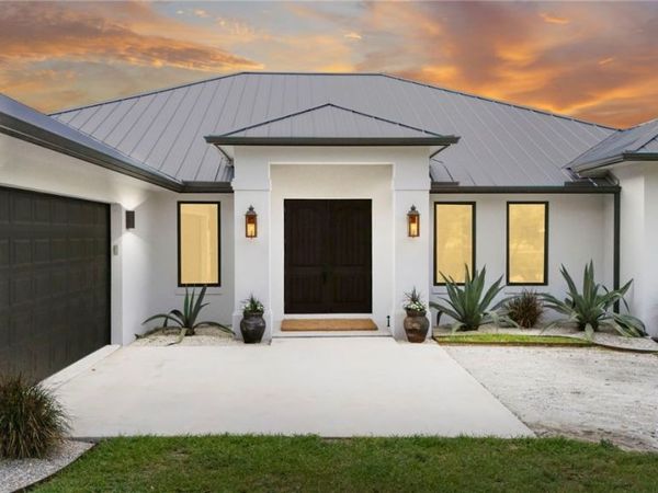 5250 21st Street SW, Vero Beach, FL 32968