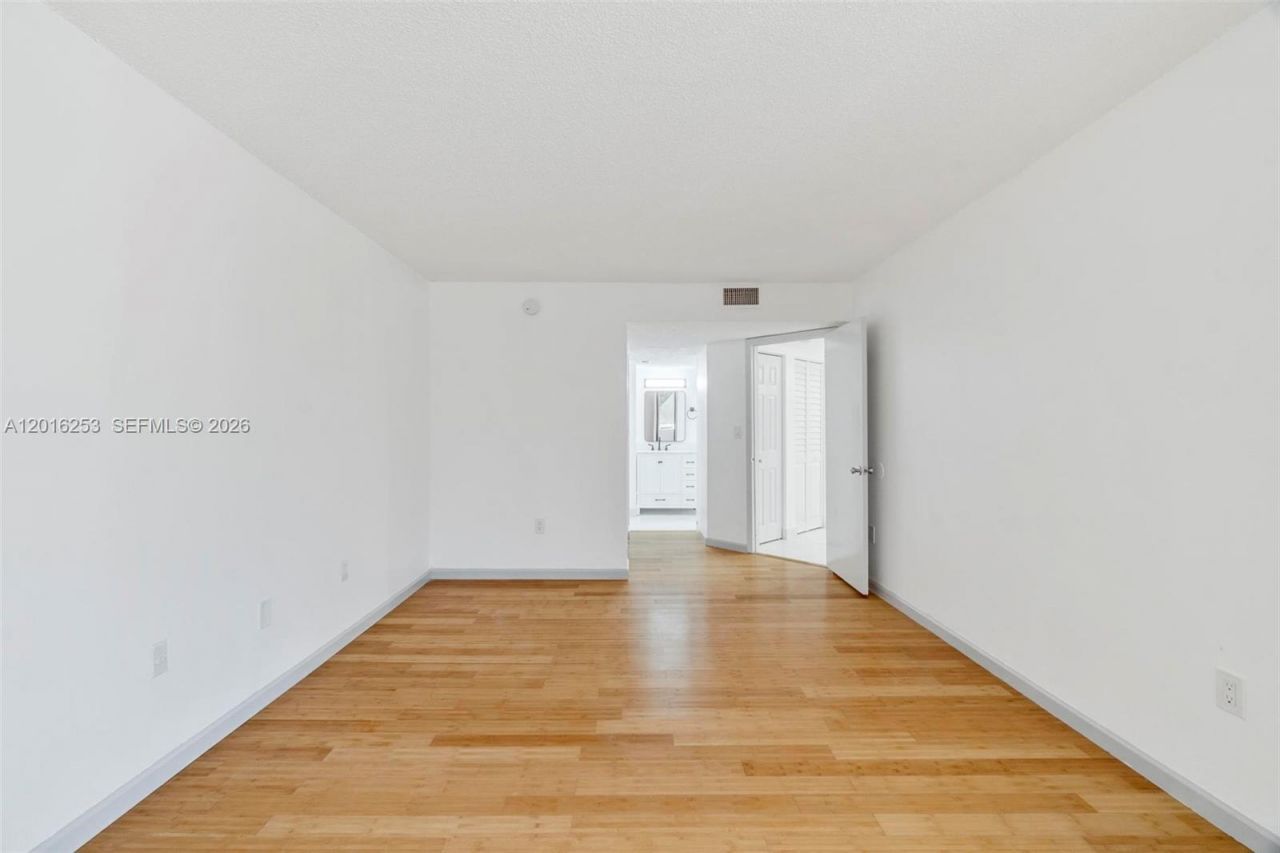 8275 SW 152nd Ave, Unit D-307, Miami, FL 33193 Photo