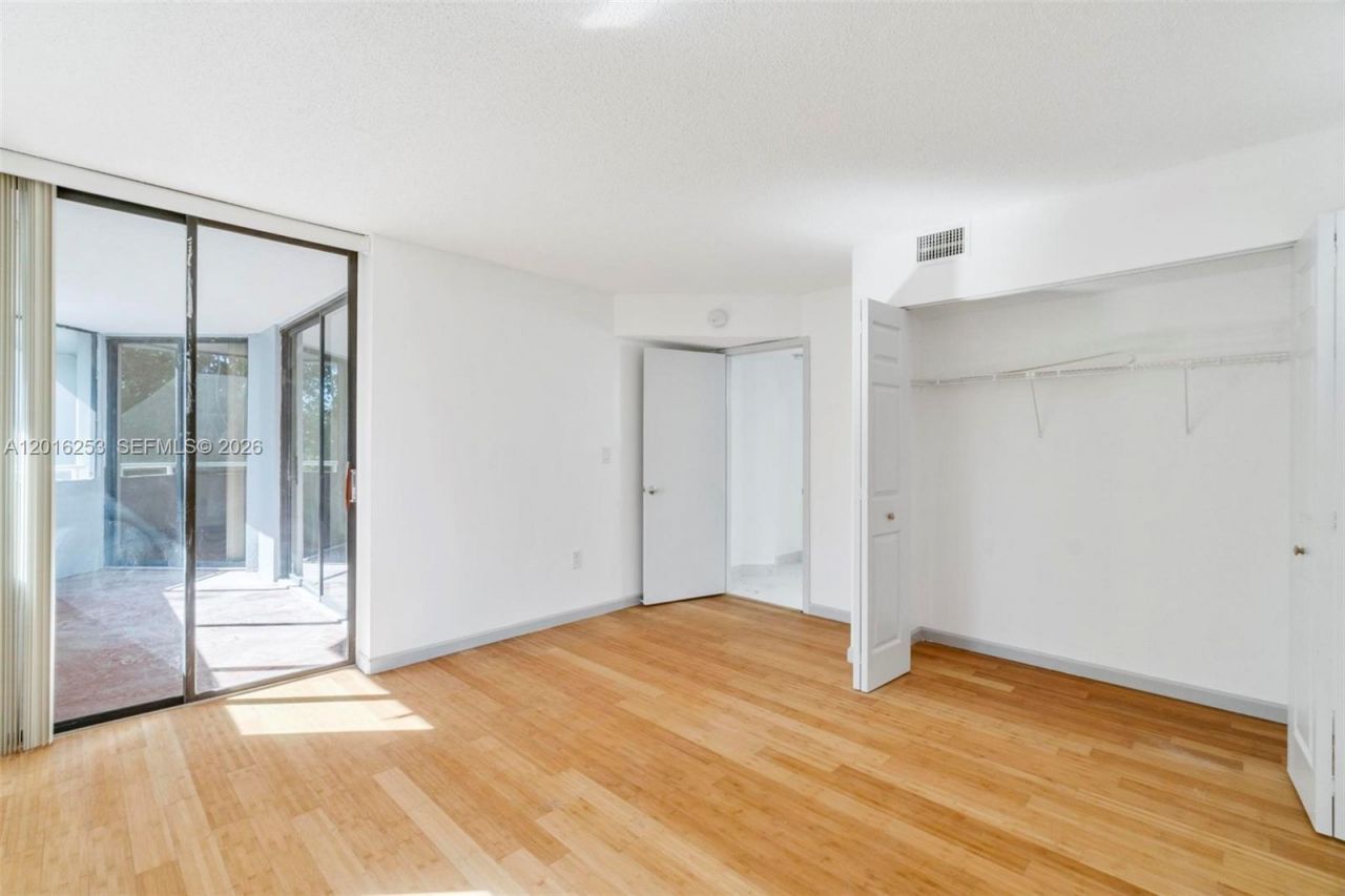 8275 SW 152nd Ave, Unit D-307, Miami, FL 33193 Photo