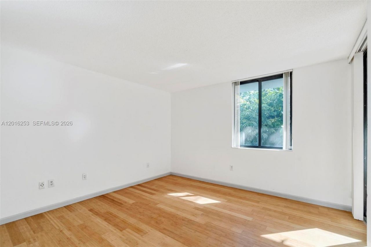 8275 SW 152nd Ave, Unit D-307, Miami, FL 33193 Photo