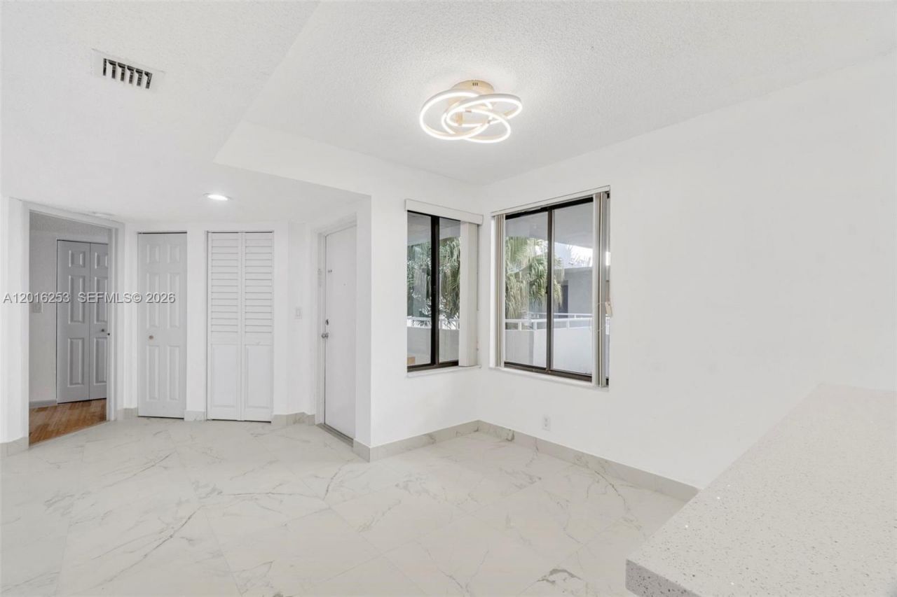 8275 SW 152nd Ave, Unit D-307, Miami, FL 33193 Photo
