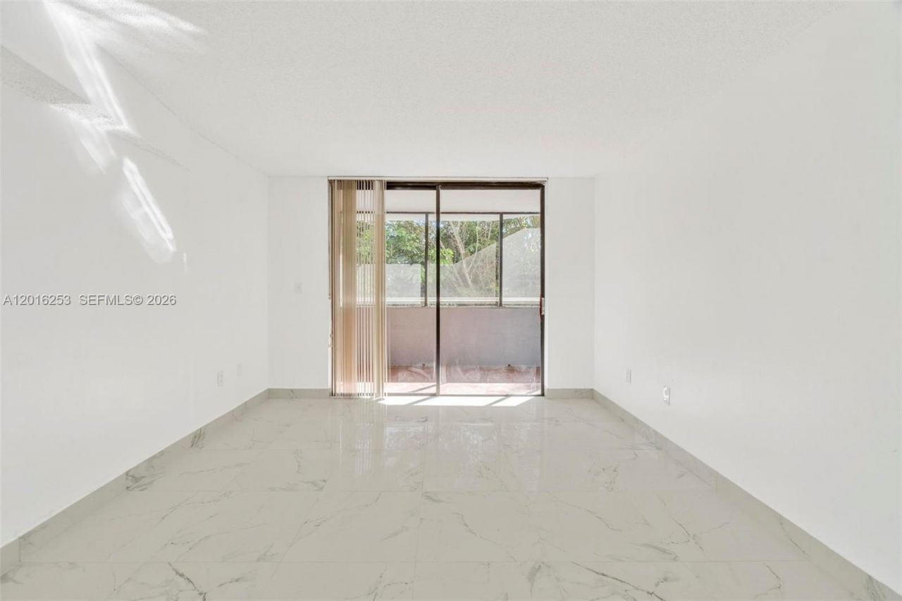 8275 SW 152nd Ave, Unit D-307, Miami, FL 33193 Photo