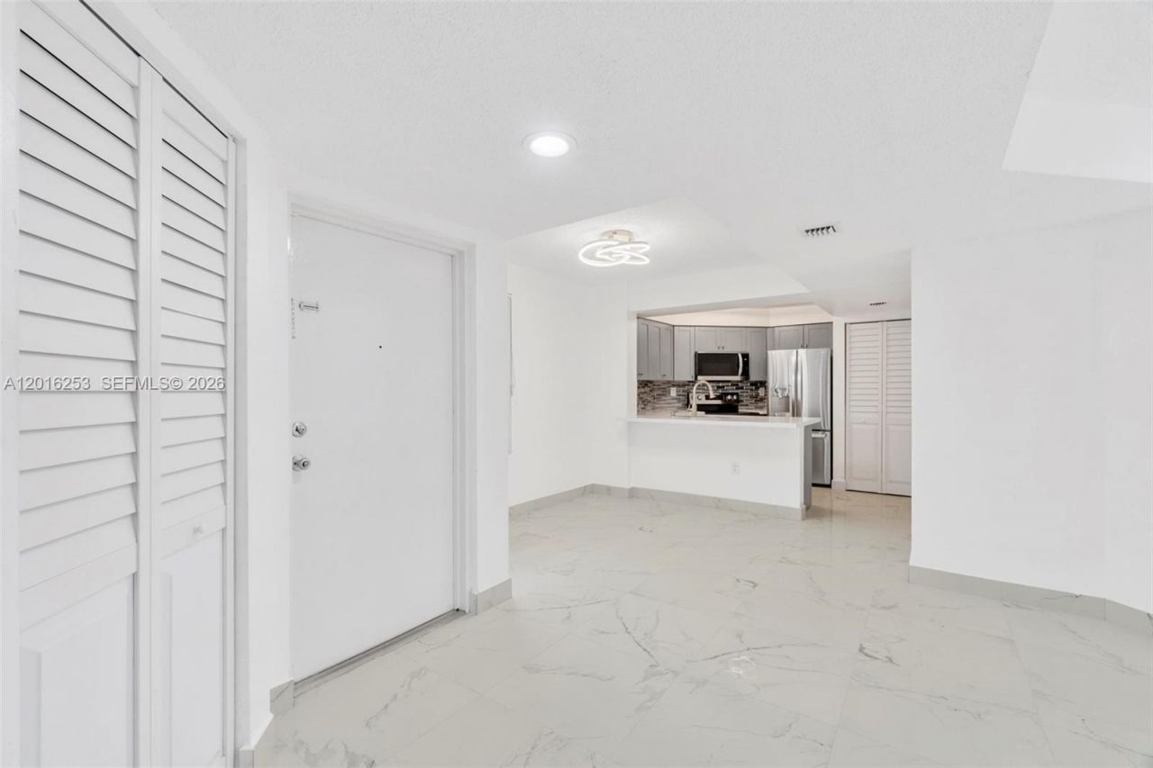 8275 SW 152nd Ave, Unit D-307, Miami, FL 33193 Photo
