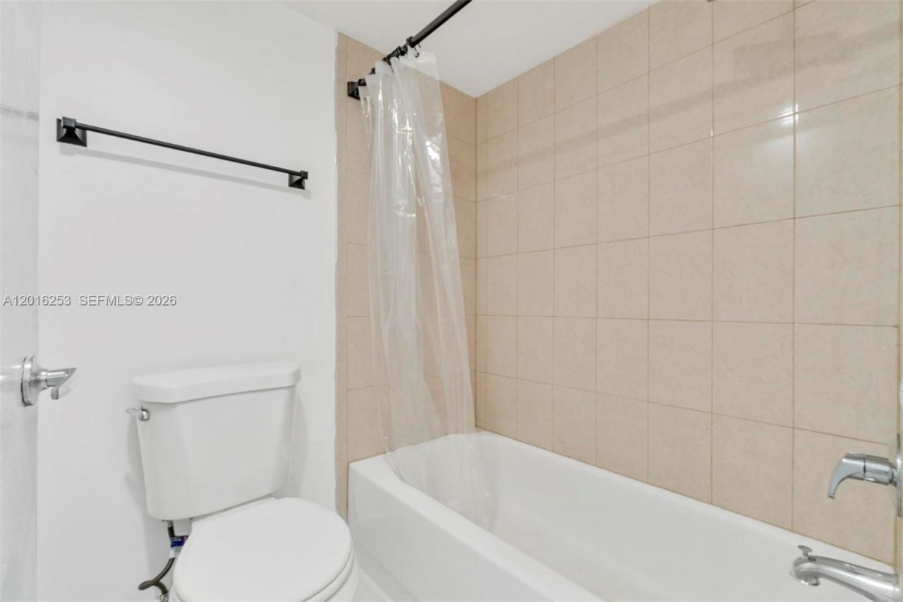 8275 SW 152nd Ave, Unit D-307, Miami, FL 33193 Photo