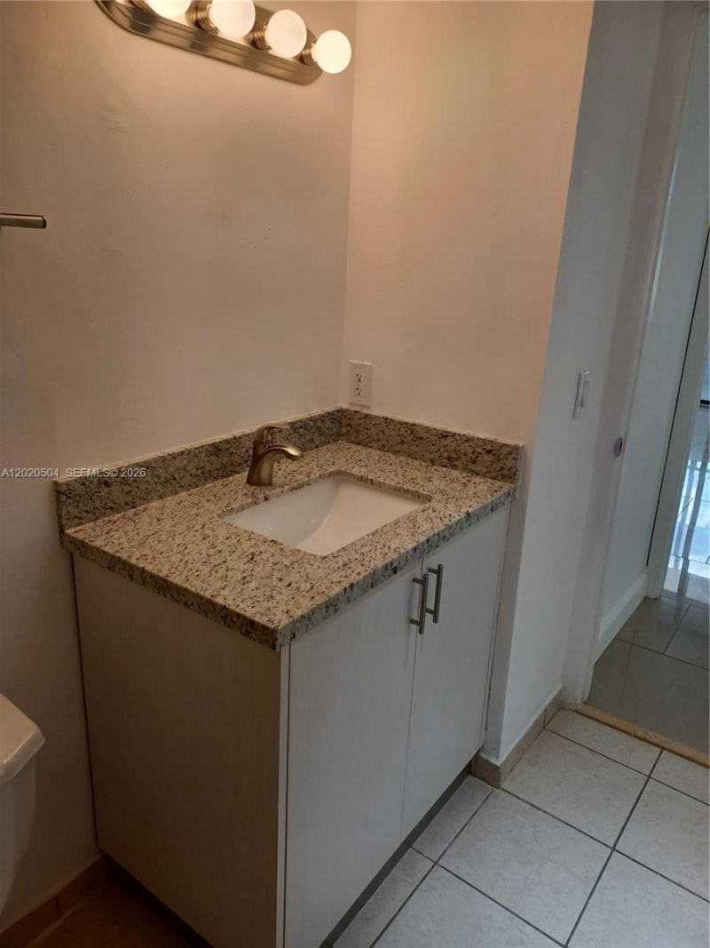 8275 SW 152nd Ave , Unit D-416, Miami, FL 33193 Photo