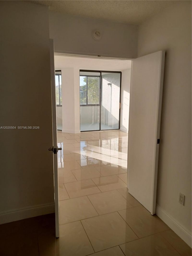 8275 SW 152nd Ave , Unit D-416, Miami, FL 33193 Photo