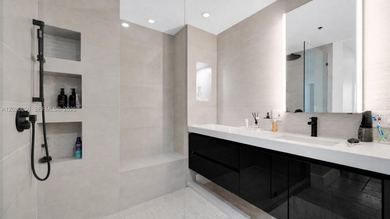 6917 Collins Ave, Unit L-107, Miami Beach, FL 33141 Photo