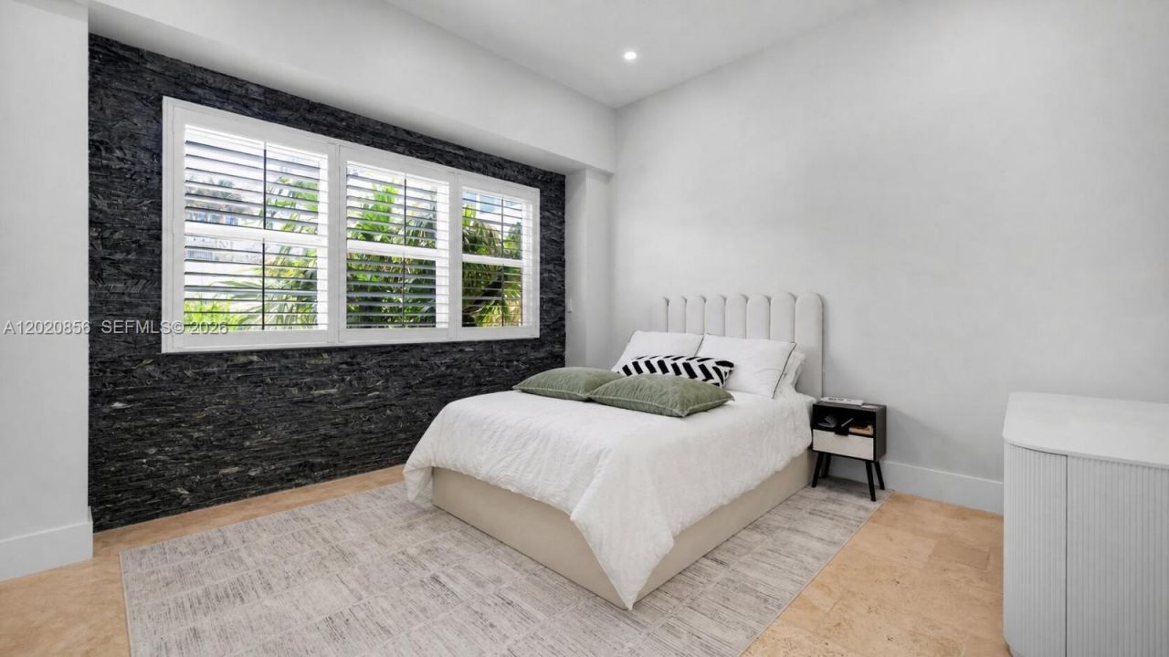 6917 Collins Ave, Unit L-107, Miami Beach, FL 33141 Photo