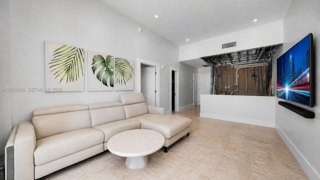6917 Collins Ave, Unit L-107, Miami Beach, FL 33141 Photo