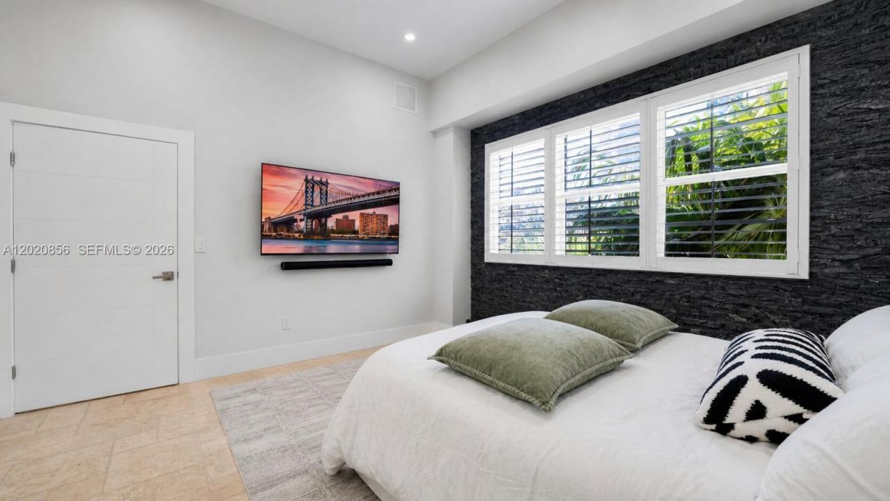 6917 Collins Ave, Unit L-107, Miami Beach, FL 33141 Photo