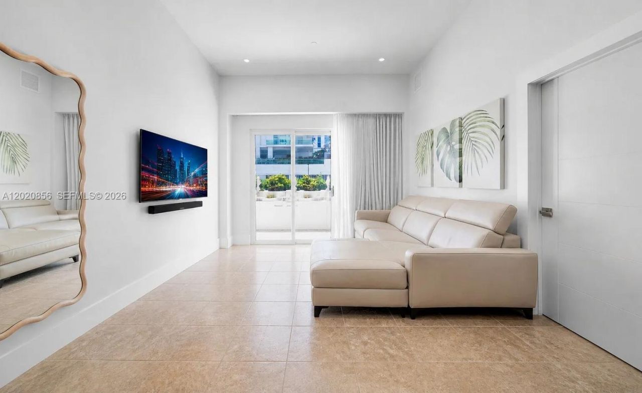 6917 Collins Ave , Unit L-107, Miami Beach, FL 33141 Photo