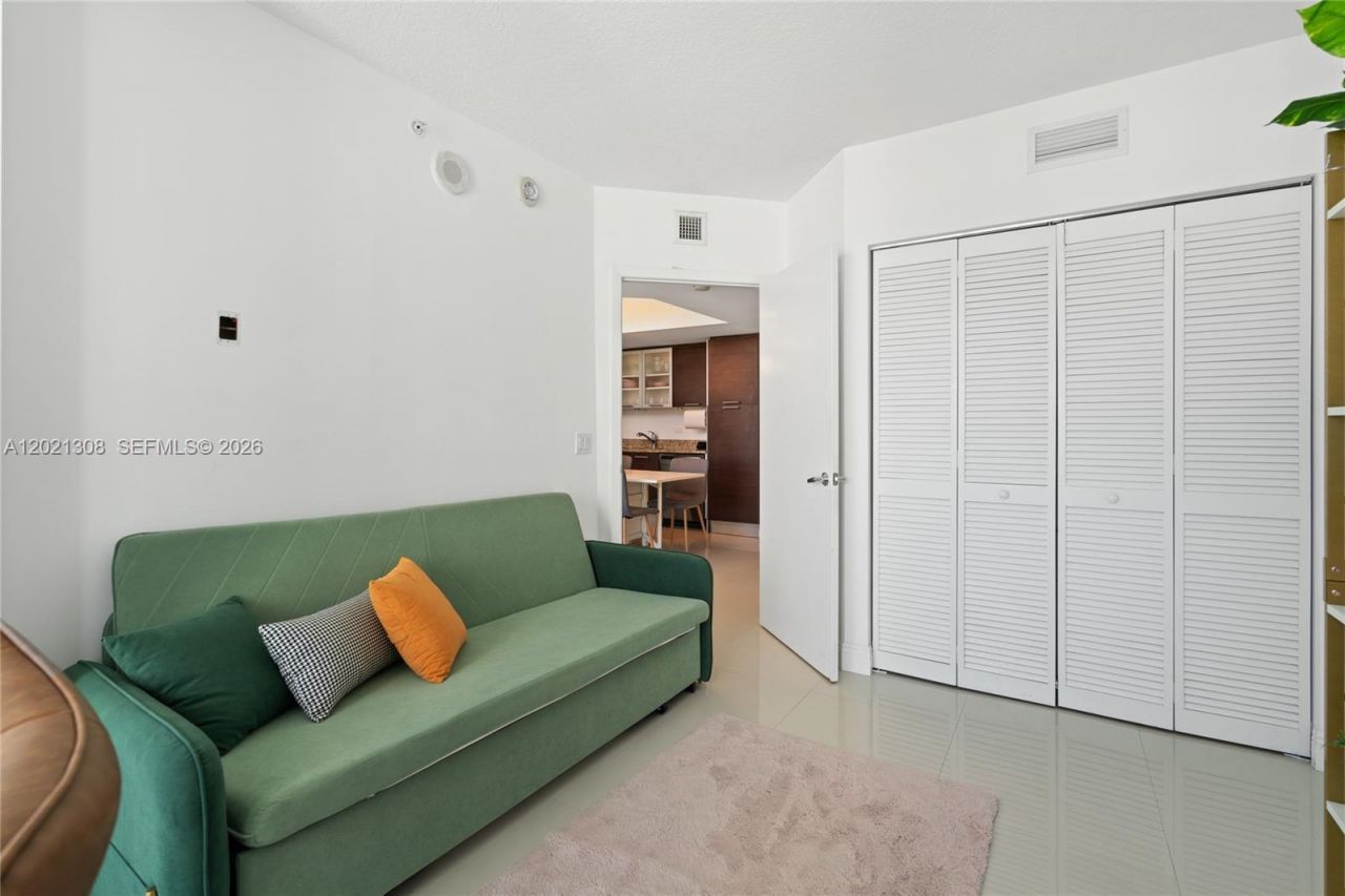 41 SE 5th St, Unit 1609, Miami, FL 33131 Photo