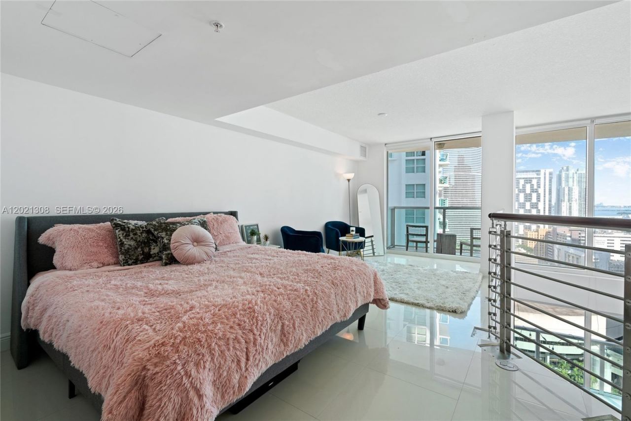 41 SE 5th St, Unit 1609, Miami, FL 33131 Photo