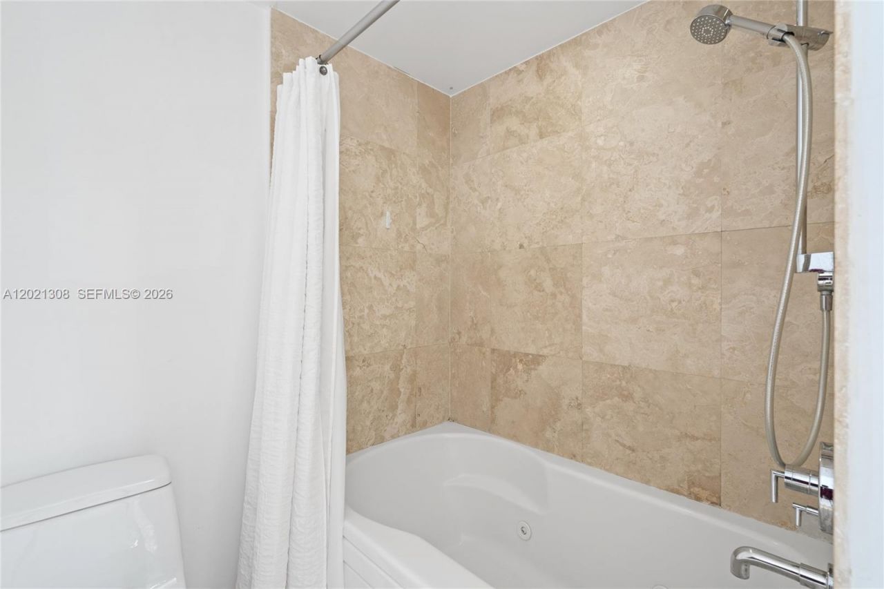 41 SE 5th St, Unit 1609, Miami, FL 33131 Photo