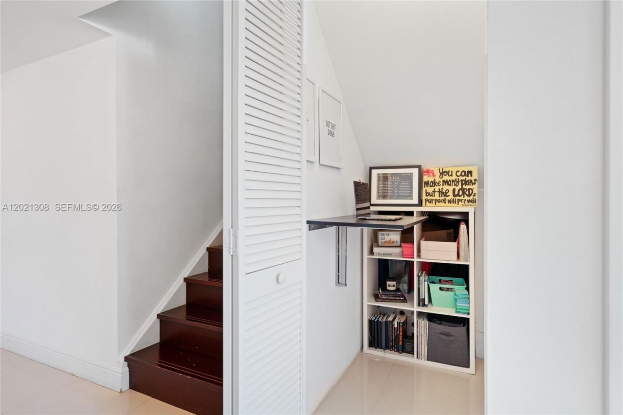 41 SE 5th St, Unit 1609, Miami, FL 33131 Photo