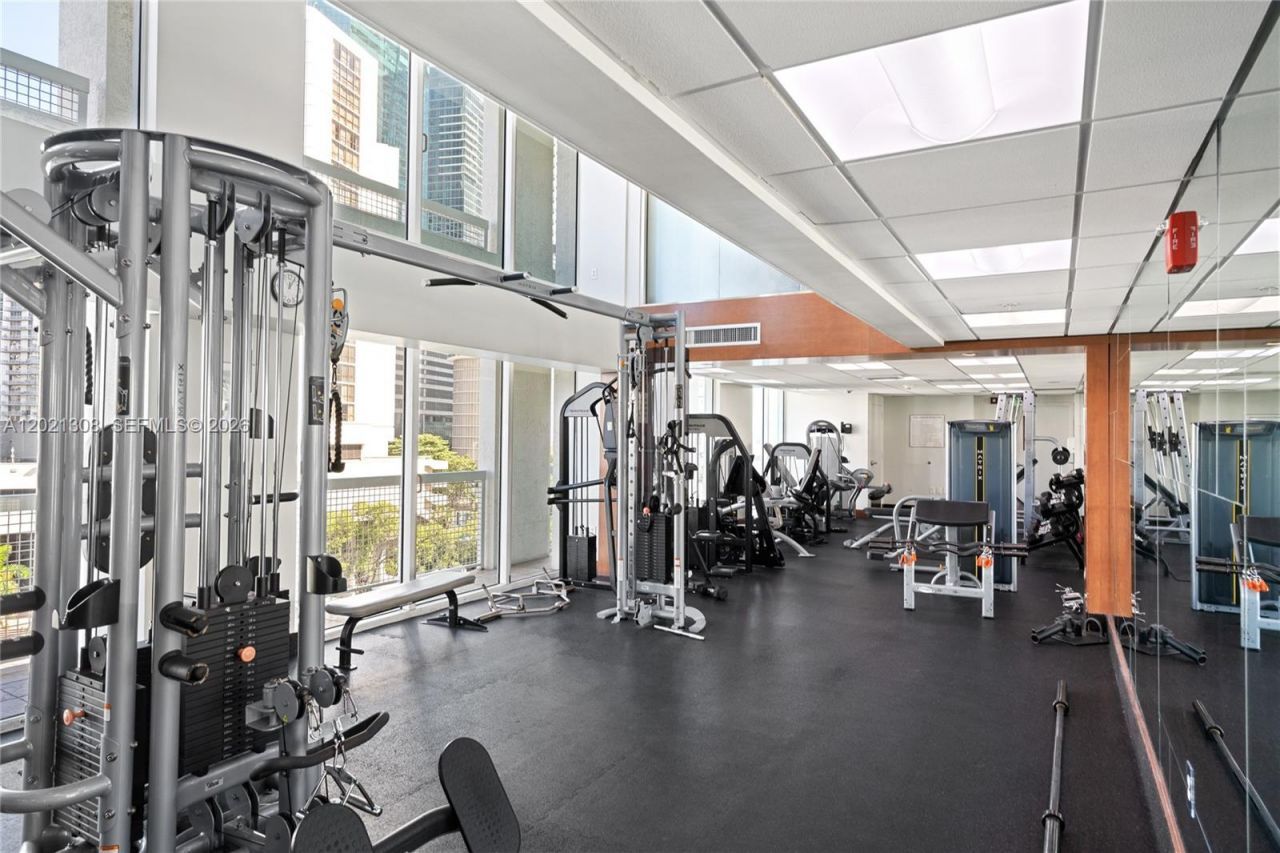 41 SE 5th St, Unit 1609, Miami, FL 33131 Photo