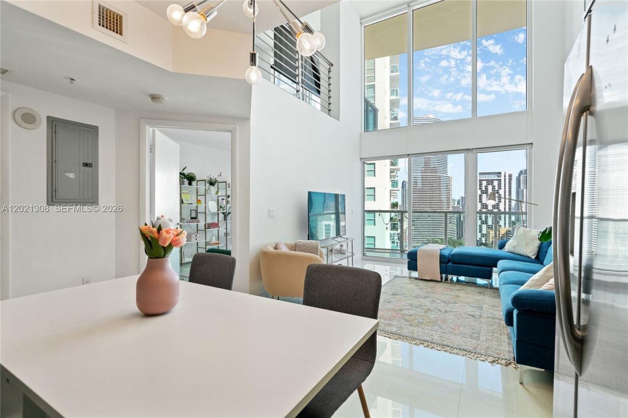 41 SE 5th St, Unit 1609, Miami, FL 33131 Photo
