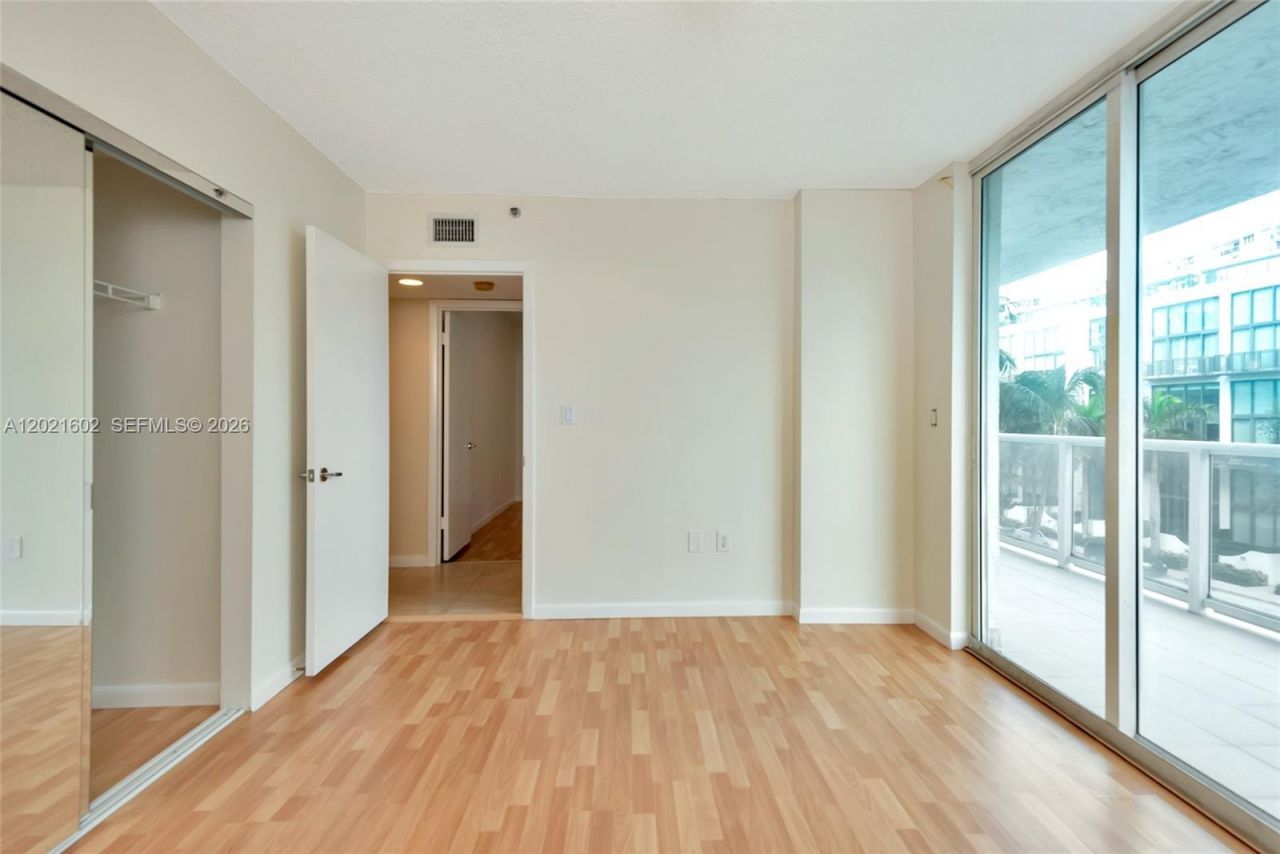5900 Collins Ave , Unit 408, Miami Beach, FL 33140 Photo