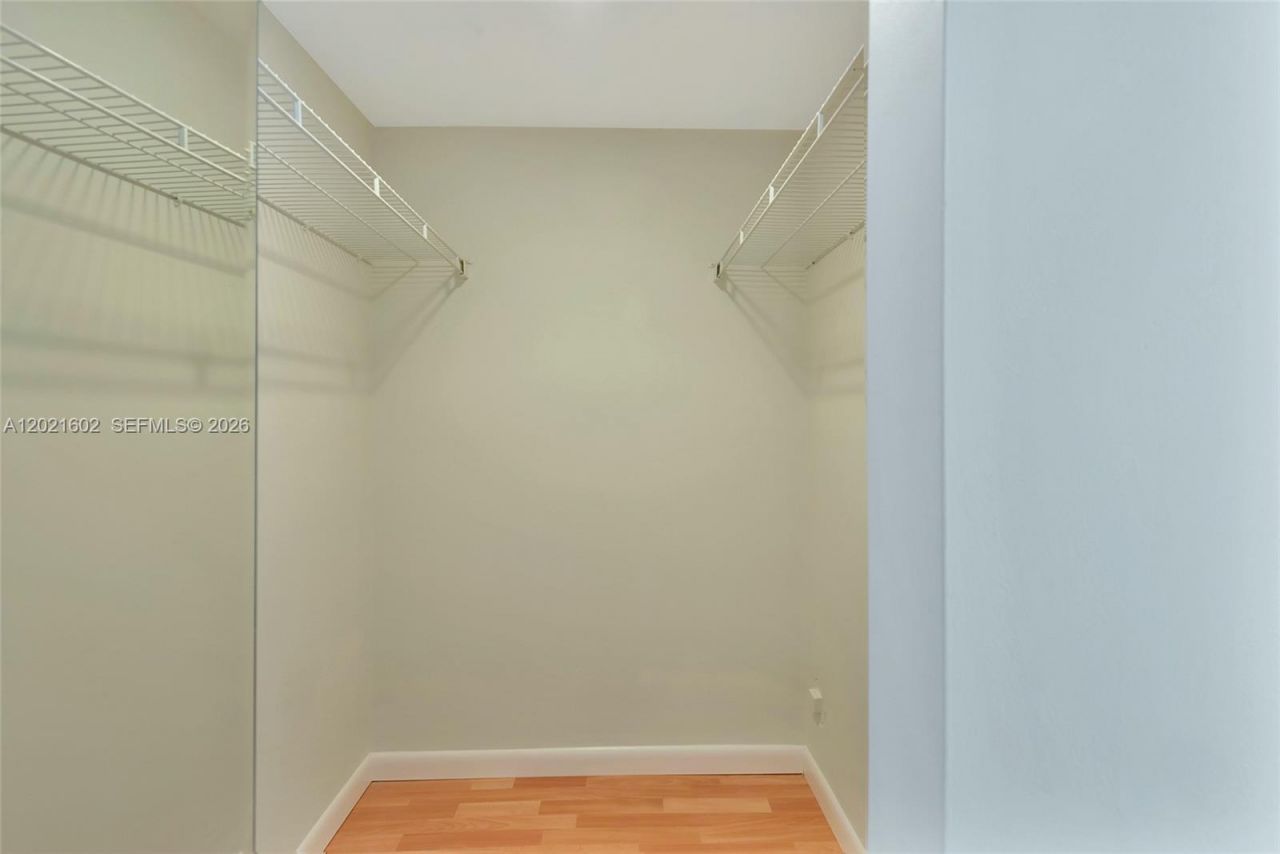 5900 Collins Ave , Unit 408, Miami Beach, FL 33140 Photo
