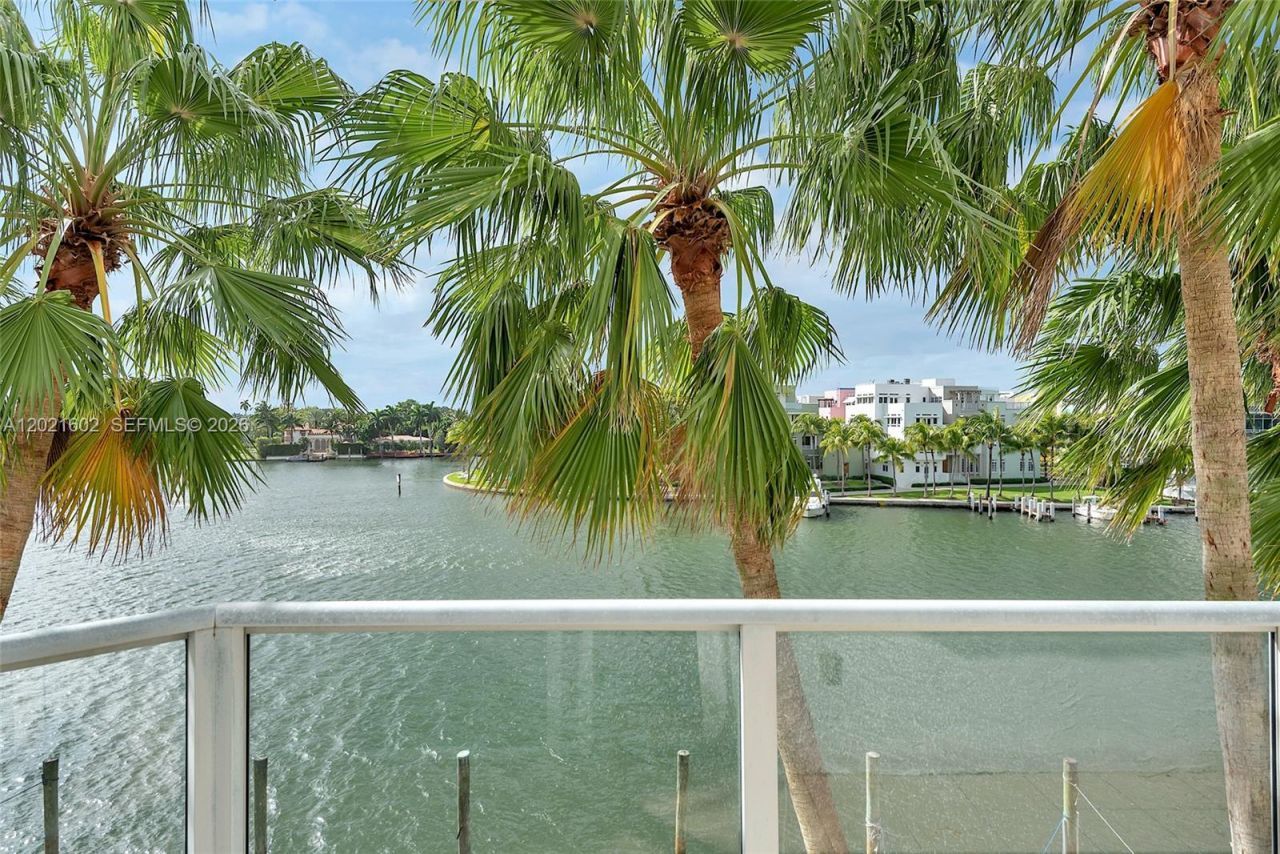 5900 Collins Ave , Unit 408, Miami Beach, FL 33140 Photo