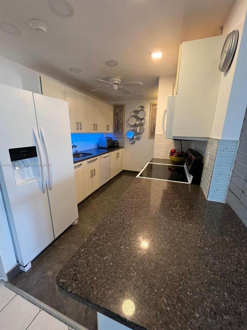 211 S Ocean Dr, Unit 204, Hollywood, FL 33019 Photo