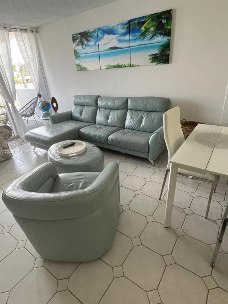 211 S Ocean Dr, Unit 204, Hollywood, FL 33019 Photo