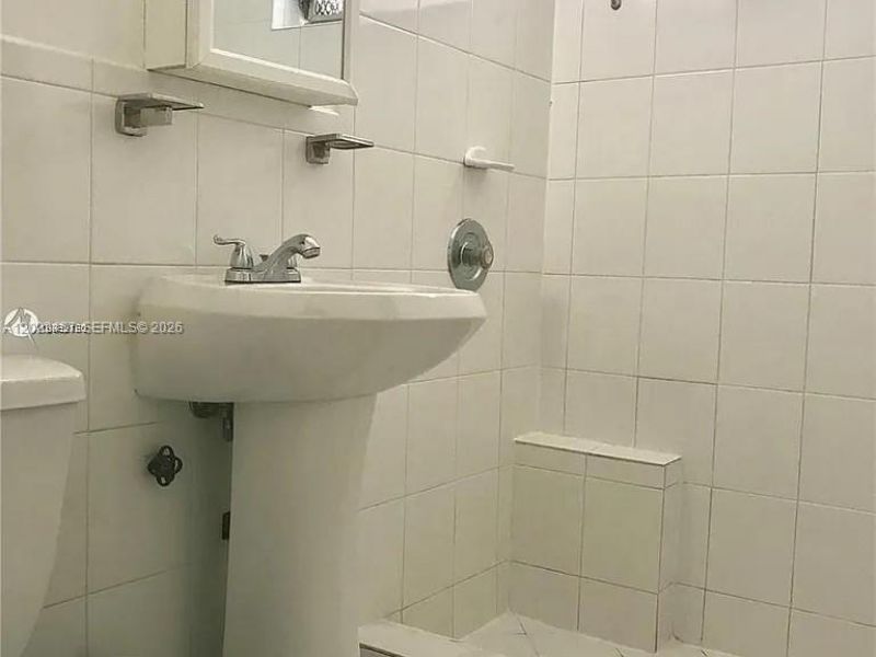 7720 Harding Ave, Unit 6, Miami Beach, FL 33141 Photo