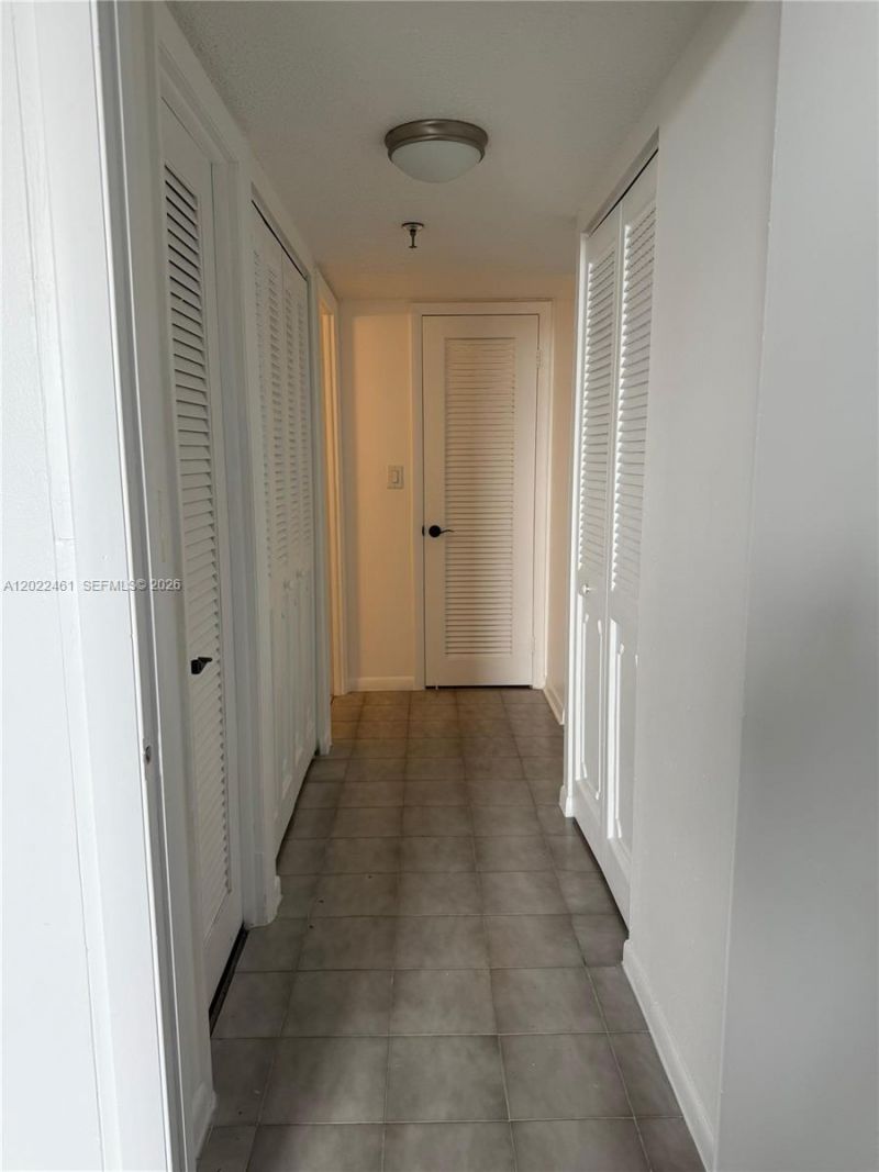 900 NE 195th St , Unit 618, Miami, FL 33179 Photo