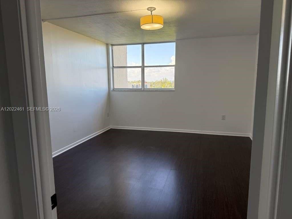 900 NE 195th St , Unit 618, Miami, FL 33179 Photo
