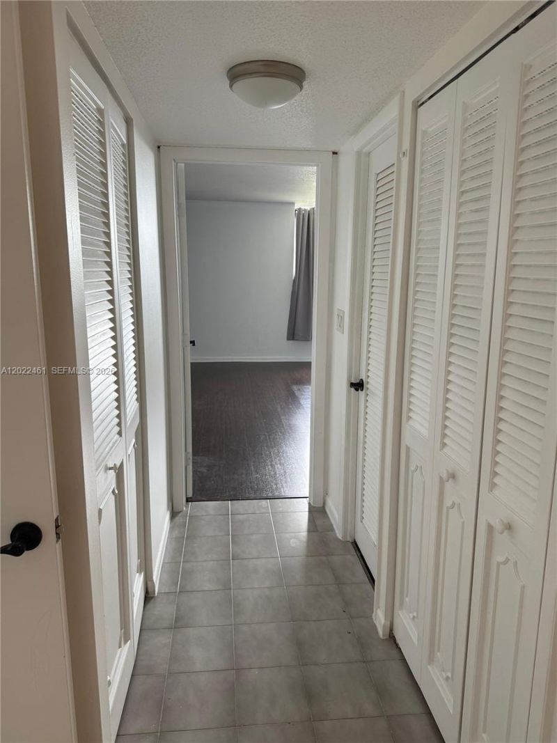 900 NE 195th St , Unit 618, Miami, FL 33179 Photo