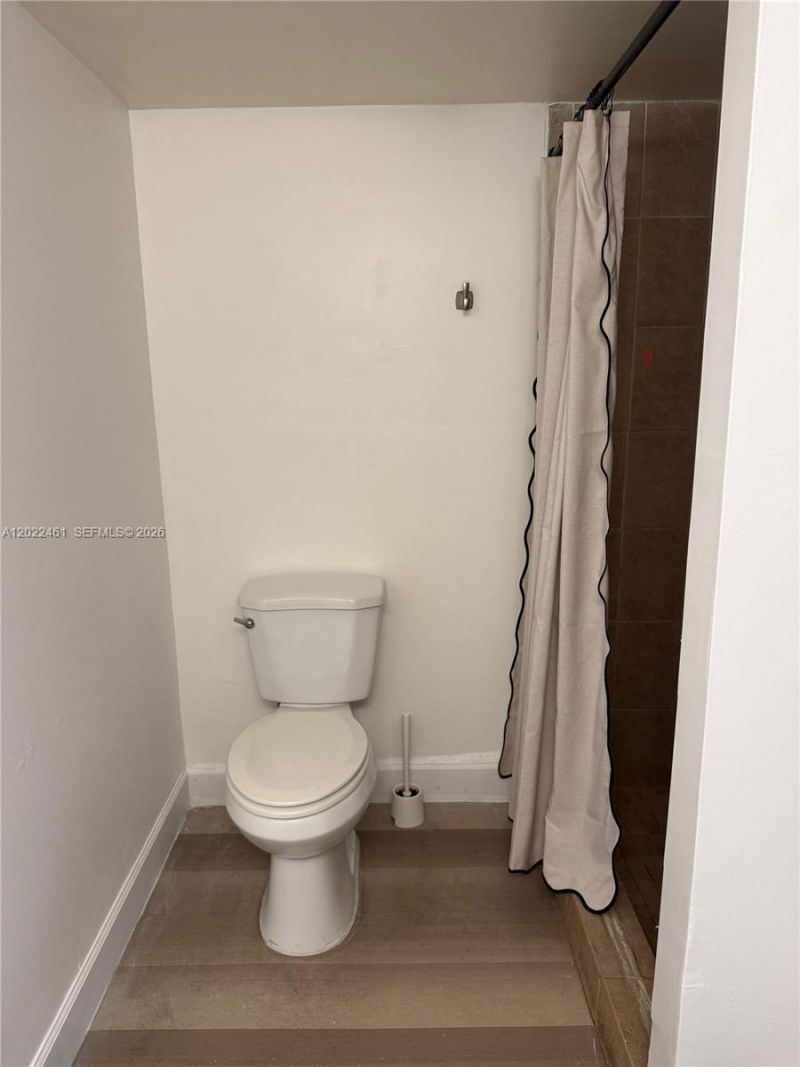 900 NE 195th St , Unit 618, Miami, FL 33179 Photo