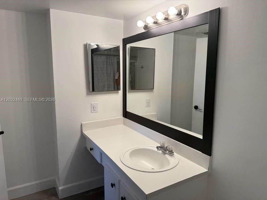 900 NE 195th St , Unit 618, Miami, FL 33179 Photo