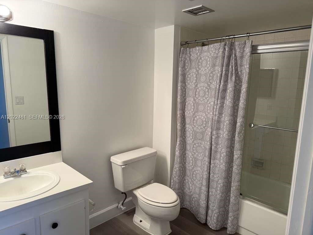 900 NE 195th St , Unit 618, Miami, FL 33179 Photo