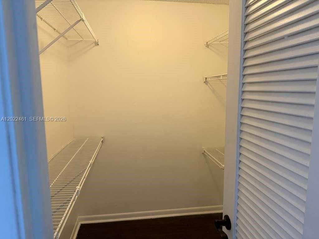 900 NE 195th St , Unit 618, Miami, FL 33179 Photo