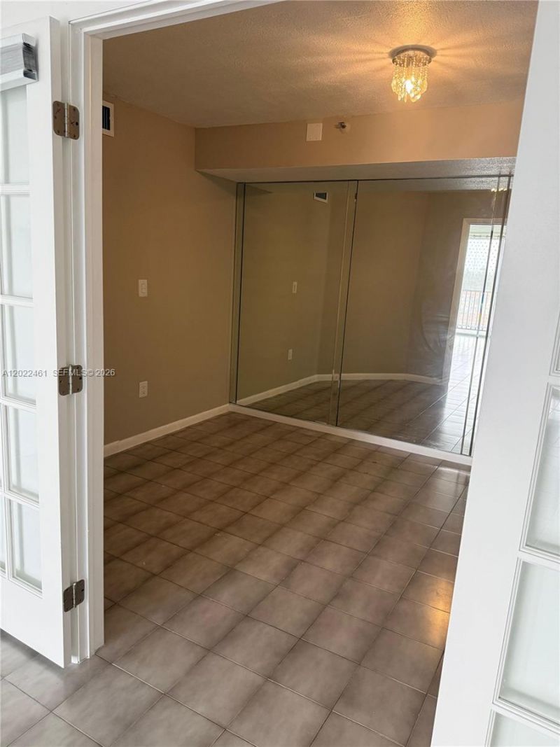 900 NE 195th St , Unit 618, Miami, FL 33179 Photo