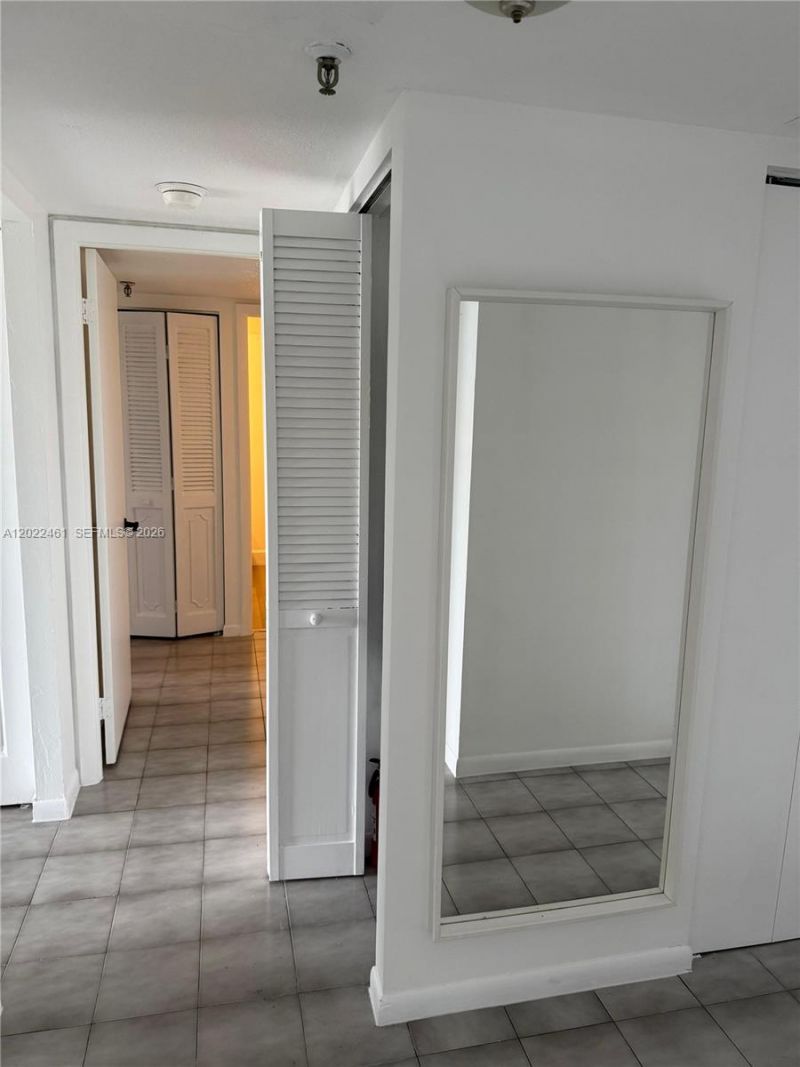900 NE 195th St , Unit 618, Miami, FL 33179 Photo