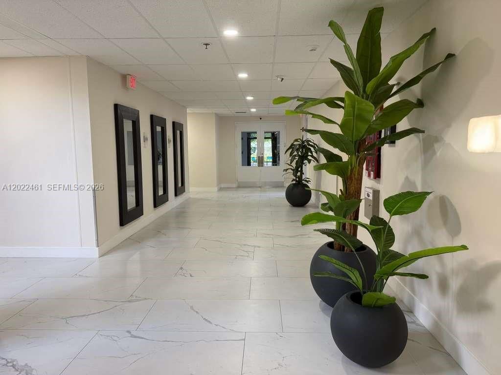 900 NE 195th St , Unit 618, Miami, FL 33179 Photo