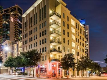 2323 N Houston Street, Unit 204, Dallas, TX 75219