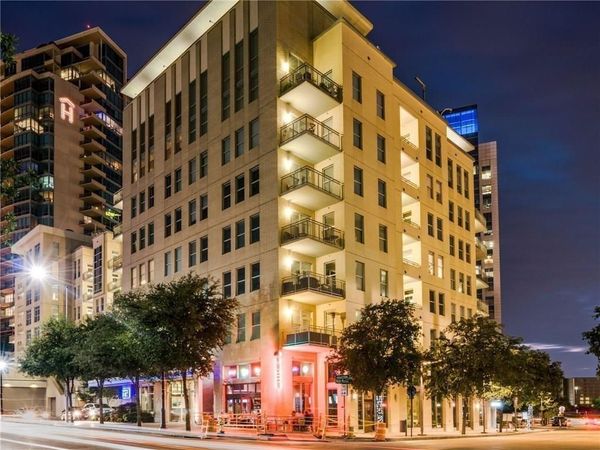2323 N Houston Street, Unit 204, Dallas, TX 75219